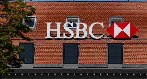 汇丰银行通过与IBM合作的量子计算试验,显著提升了债券交易的预测能力,展示了量子计算在金融领域的巨大潜力和广阔应用前景。
