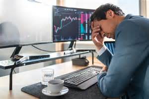 华尔街著名策略师Tom Lee最近将视线从比特币转向以太坊,投资2.5亿美元推动以太坊成为其公司资产主力。随着加密与传统金融的融合以及稳定币市场的迅猛发展,以太坊被普遍看好具备显著的增长潜力和价值提升空间。本文深入解析Tom Lee为何看好以太坊的未来,以及投资者如何把握这波数字货币浪潮。
