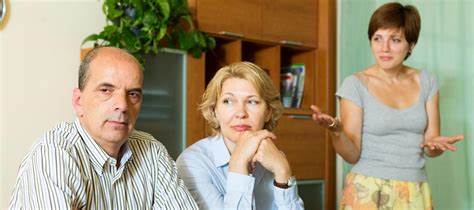 当年迈父母背负沉重债务并选择忽视,子女如何认识法律责任,合理规划个人财务,确保自身经济安全和未来生活保障?揭秘债务处理常识与智能应对策略。
