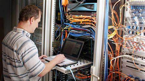 本文全面探讨Emcor集团(EME)作为AI数据中心领域潜力股的投资价值,结合市场表现、分析师观点及行业趋势,帮助投资者理性评估其投资前景。
