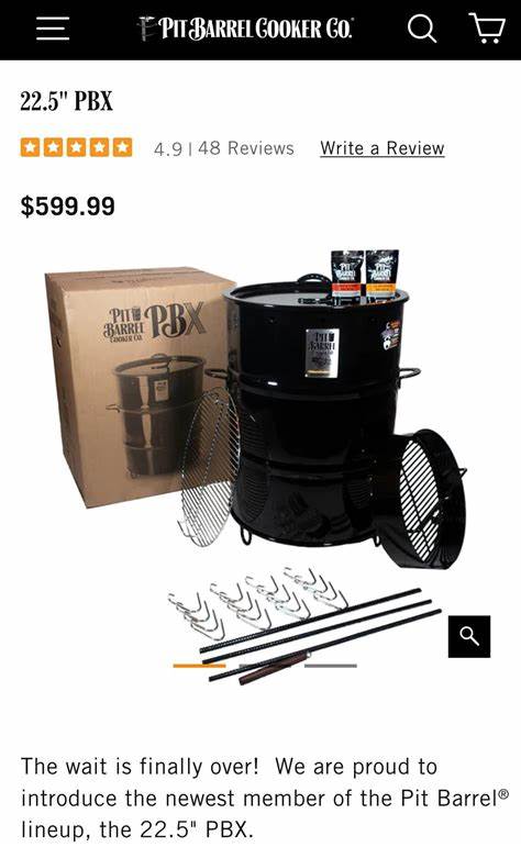 随着数字时代的高速发展,打字机这种曾经风靡一时的写作工具逐渐被电脑和智能设备取代。然而,仍有不少写作爱好者和专业人士选择继续使用打字机进行创作。本文深入探讨现代人使用打字机的原因、打字机带来的写作体验以及它在当代写作文化中的独特地位。
