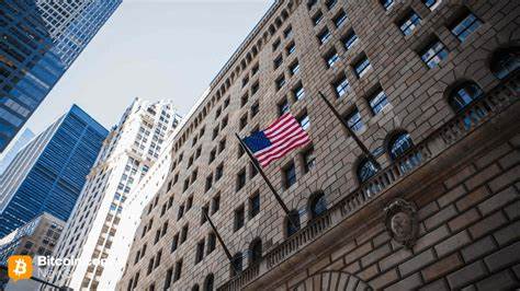 纽约金融监管部门积极鼓励银行广泛运用区块链分析技术,以提升对加密货币相关风险的监控和合规能力,助力防范洗钱、制裁规避及其他非法活动,推动传统金融机构在数字资产时代实现安全转型。
