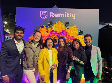 Remitly推出全新金融会员服务Remitly One,旨在帮助用户实现全球资金管理、转移及增长,开启数字金融服务的新篇章。该会员通过多项创新功能,提升跨境金融体验,为用户带来即时资金访问、高额现金奖励及新型免外汇手续费借记卡等福利,标志着Remitly从传统汇款业务向综合金融生态系统的战略升级。
