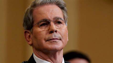 斯科特·贝森特对稳定币如何增强美国国债需求的深入分析,探讨数字货币与传统金融市场的融合,以及稳定币在全球资金流动和投资策略中的角色变化。
