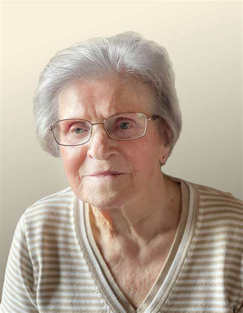 在奥地利的告别与守望:Bestattung Baumann 讣告与殡葬服务深度导读
