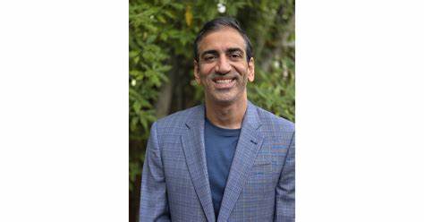 Yasir Al-Wakeel凭借其医学背景与丰富的生物科技产业经验,被任命为Vesalius首席执行官暨Flagship合伙人,旨在通过创新平台和精准医疗技术加速疾病的诊断与治疗,推动新一代突破性疗法的研发。
