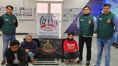 一起由社交媒体引诱、通过假冒加密货币交易平台实施的大规模诈骗案在德里落网,警方抓获一名涉案嫌疑人并披露作案手法、跨国联动线索与受害人维权途径,有助于公众识别风险并采取有效防范措施。
