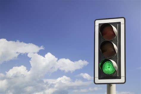 解析LightPath Technologies(纳斯达克代码:LPTH)季度业绩与投资者反应,评估收入增长、成本压力、政府订单与未来盈利路径,揭示影响股价短期波动与长期价值的关键因素
