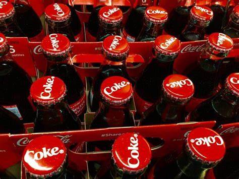 可口可乐欧帕西菲克合作企业正积极打造菲律宾迄今为止最大的生产工厂,旨在提升产能并推动地方经济发展。作为该地区饮料市场的重要参与者,此举不仅彰显其长期投资战略,也将持续扩大品牌市场份额,促进区域经济增长。
