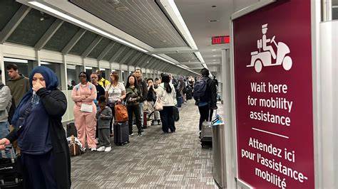 一次全國性護照驗證系統中斷引發的通關延誤,回顧事件始末、技術與運營層面原因,並提供實用準備與申訴建議,幫助未來旅客與相關單位降低風險與損失。
