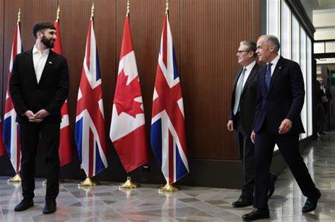 渥太华与人工智能初创公司Cohere合作,共同推动公共部门智能化转型,通过引入先进的AI技术,提高政府服务效率与公众体验,促进数字政府建设。本文深入探讨双方合作的背景、合作内容及其对公共服务的深远影响。
