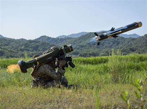 L3Harris Technologies成功获得一项价值2.92亿美元的为期五年的Javelin固体火箭发动机生产合同,彰显公司在国防技术与制造能力上的领先地位。通过技术创新与数字化转型,L3Harris不断提升Javelin武器系统的生产效率和质量,助力美国及其盟友在全球安全环境中保持战略优势。本文深入解析合同背景、技术创新及未来发展前景。
