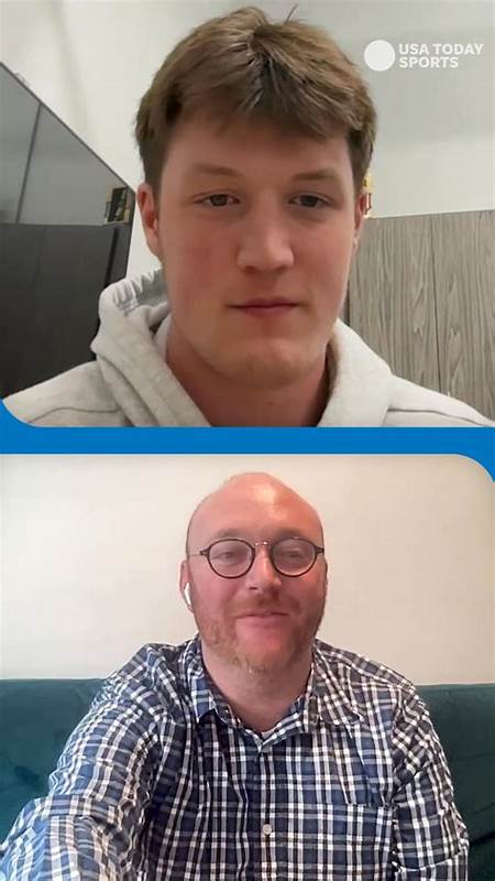 多年未见的亲人重逢总是令人感慨万千,重新建立那份珍贵的亲情纽带让人内心充满温暖和感动。在经历岁月变迁后,面对叔叔那熟悉而又陌生的面容,一切记忆如潮水般涌来,带给人们无限的怀念和感悟。
