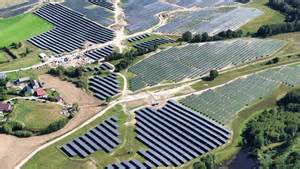 随着全球气候变化形势日益严峻,火星公司通过在欧洲十家工厂全面采用可再生能源,展现了其对环保和可持续发展的坚定承诺。这一举措不仅推动了公司的净零排放目标,也为整个食品制造行业树立了绿色转型的典范。本文深入分析了火星公司在绿色能源领域的大规模投资及其对欧洲市场和全球环保趋势的影响。
