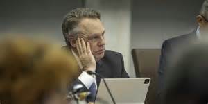 美国联邦储备银行官员威廉姆斯表示,当前关税政策对通胀的影响有限,暗示在九月有可能调整利率走向,为市场带来新的预期和机遇。
