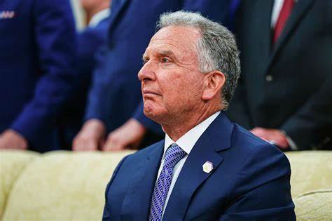 本文深入解析威特科夫最新披露的1.2亿美元股份出售事件,探讨其背后的资本动因及对市场的潜在影响,助力读者全面了解这一重要商业动态。
