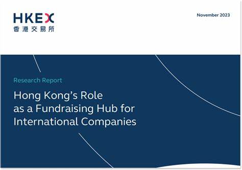 香港凭借港交所系列改革,成功打造全球领先的电动汽车及绿色金融融资平台,吸引大量新能源企业上市,市场市值持续攀升,稳坐国际绿色金融重镇地位。
