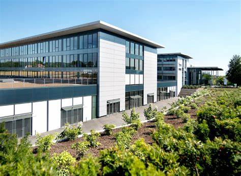 德国知名厨房家具品牌Häcker Küchen宣布将于2020年9月举办年度 Hausmesse(家庭展览会),展会将结合现场与虚拟体验,展示前沿产品与创新设计,吸引全球厨房行业关注。此次展会不仅体现品牌对市场变化的积极应对,也将发布备受期待的创新产品,推动厨房家居行业迈入新的发展阶段。
