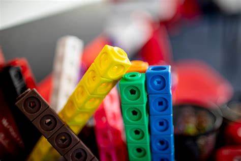 随着人工智能和机器学习的快速发展,数学基础的重要性日益凸显。重学数学成为许多科技从业者和爱好者的共同选择。本文深入探讨了Math Academy作为数学学习平台在长期使用中的表现,针对其优缺点进行系统分析,帮助学习者更好地评估是否适合将其作为长期数学学习工具。
