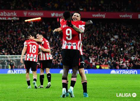 全面介绍LALIGA官网的功能、服务及其在推广西甲联赛中的重要作用,探讨其如何通过数字化平台连接全球粉丝,推动足球文化发展与商业拓展。
