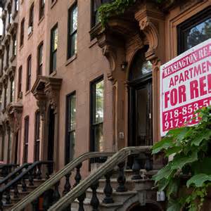 美国联邦贸易委员会指控Zillow向Redfin支付1亿美元以消除租赁列表竞争,可能改变在线租房广告成本、用户体验与行业竞争格局,文章解析事件来龙去脉、法律要点、市场影响与后续观察方向
