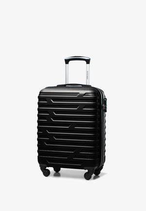 随着男士时尚意识的不断提升,包袋已成为不可或缺的日常配件。从实用性到风格展现,选择合适的男士包袋不仅能提升整体形象,还能满足多场景的使用需求。本文深入分析男士包袋的类型、选购要点及搭配技巧,助力每位男士在线挑选理想包款。
