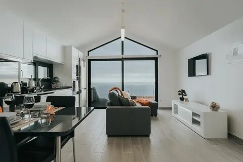 探索欧洲各地独特的度假租赁和民宿选择,深入了解如何通过Airbnb预订高评价、舒适且价位合理的住宿,领略本地文化与风情,规划完美欧洲旅行。
