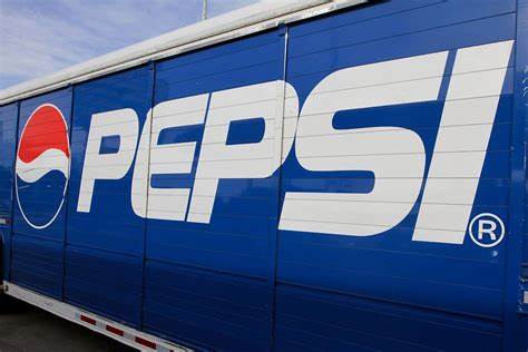 剖析百事可乐旗下Frito‑Lay面临的销量停滞、价格敏感与产品结构性短板,评估激进投资者与管理层可能采取的策略,并提出可行的市场与产品调整方向以恢复增长和消费者亲和力。
