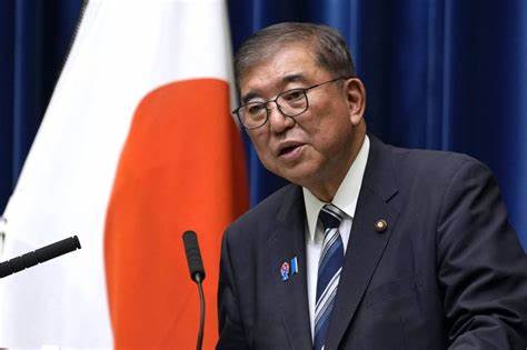 日本正面临人口老龄化和劳动力短缺的双重挑战,亟需一场理性且深入的移民政策讨论,以促进社会可持续发展。本文分析了当前社交媒体上关于移民的误导性信息,呼吁以事实为基础展开建设性的对话,推动日本社会迈向包容与创新。
