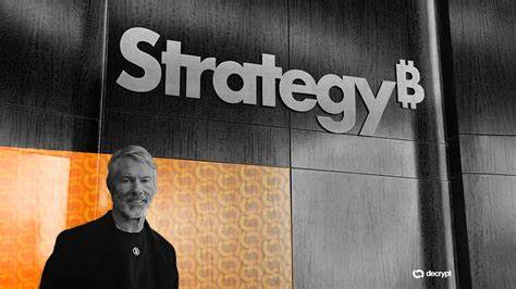 战略公司近期斥资4.5亿美元购入4,000枚比特币,这一动作引发市场广泛关注。投资银行Benchmark分析其战略调整,坚守买入评级,展望公司持续成长与数字资产布局的深远影响。本文深入解读公司最新投资举措及其市场意义。
