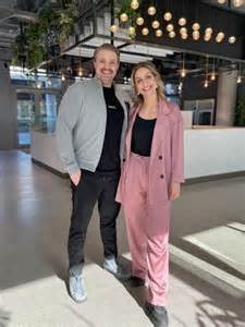 随着保险行业数字化转型加速,sia digital通过在德国主要比价平台Verivox上的卓越表现,展示了如何借助数字化工具提升保险产品的可见度和竞争力,同时分析了经纪人在新形势下的转型与未来发展方向。
