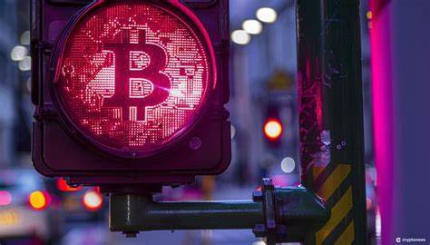 英国政府正积极推动禁止加密货币在政治竞选中的捐款,旨在防范资金来源难以追踪及外来干预风险,反映全球对加密捐款监管趋严的趋势,同时对民主透明性提出新的挑战。
