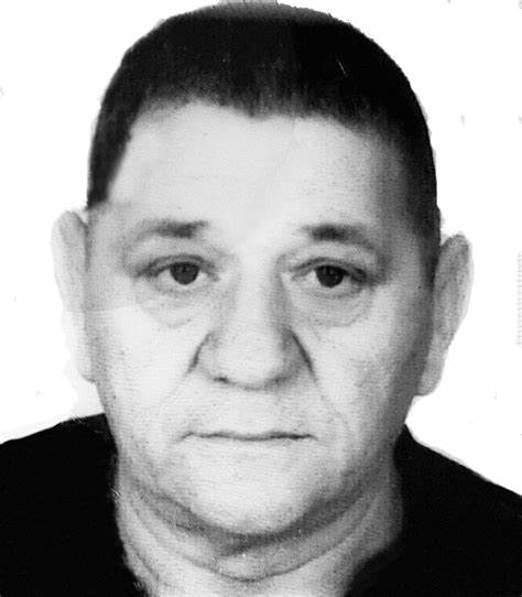 介绍克罗地亚主流报纸Slobodna Dalmacija中Umrli(讣告)版块的功能与文化意义,解读如何查找讣告信息、礼仪注意事项以及家属和殡葬服务机构在数字时代优化讣告发布以提升可见性的实用建议。
