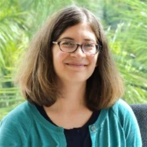 围绕Wells Fargo将CoreWeave评级上调并大幅抬高目标价的背景和逻辑展开分析,解读其财务表现、核心合同、与英伟达和OpenAI的合作关系,以及对投资者决策和行业格局的可能影响
