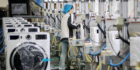 惠而浦向美国监管机构反映其竞争对手可能通过规避关税手段获得不正当竞争优势,引发行业对于关税执行和贸易公平性的广泛关注。随着国际贸易环境日益复杂,企业如何合法合规地参与市场竞争成为焦点。
