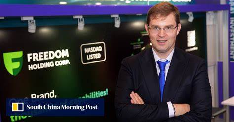 随着中哈两国经济合作的不断深化,跨境电商成为连接两国市场的重要桥梁。自由控股CEO提到通过金融科技创新和支付体系升级,未来中哈跨境电商将迎来快速发展,带动区域贸易实现新突破。本文深入剖析两国经济联系和跨境电商的潜力及未来趋势。
