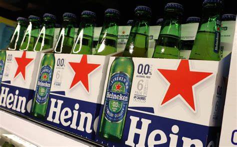 喜力宣布收购哥斯达黎加饮料及零售巨头FIFCO的多数资产,进一步加快其在中美洲及墨西哥市场的扩展步伐。这项价值32亿美元的交易不仅巩固了喜力在区域饮料产业的领导地位,也彰显了其全球战略布局中对新兴市场的高度重视。
