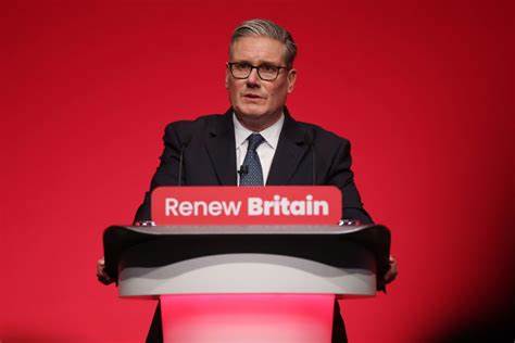 分析英国首相斯塔默提出的国家数字身份证方案为何在公众支持上出现大幅倒退,解读民意变化、隐私与技术风险、政治沟通失误以及可行的改进路径,为政策决策者和关切公民提供理性参考
