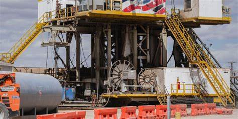 全面解析全球能源与公用事业市场的最新动态,探讨行业发展趋势、政策影响及技术创新,助力读者把握市场脉搏,洞见未来机遇与挑战。
