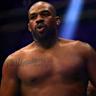 在UFC 172的轻量级冠军赛中,格洛弗·特克西拉在与乔恩·琼斯的对决中肩部受伤,最终被迫接受手术治疗。本文详细分析了这场比赛的关键时刻、特克西拉的伤情以及琼斯的表现,探讨了MMA格斗中的伤害与竞技精神。
