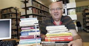 回顾马克·普拉泰尔的一生与职业轨迹,梳理他在比利时广播与报刊界的足迹、在佛兰德政治智库的角色、意识形态倾向与公众影响,为理解当代佛兰德媒体与政党关系提供背景与反思。
