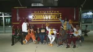 一名华盛顿特区的咨询顾问因涉及高达150万美元的电汇诈骗案件认罪,所骗资金主要用于加密货币投资。本文深入剖析案件详情,揭示加密货币市场中潜藏的风险,以及如何防范类似金融诈骗。
