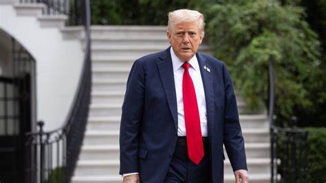 特朗普欲取消联邦所得税:年收入25万美元者能多拿多少钱?
