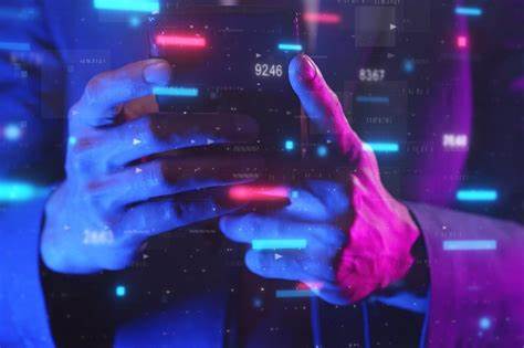 随着量子计算技术的迅速发展,数字货币比特币的安全隐患日益凸显,中本聪作为神秘的创始人可能会因应对量子计算风险而重新出现,引发行业广泛关注和深刻讨论。本文深入探讨量子计算对比特币生态的潜在影响及应对策略。
