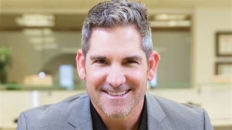 财富的积累固然重要,但财富的传承更加关键。许多富裕家庭为何无法让财富延续到子孙后一代?本文深入解析财富流失的根源,揭示财富教育的重要性,并探讨提升家族财商的有效方法,帮助家庭实现财富的可持续传承。
