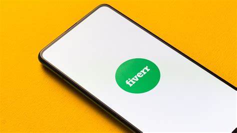 Fiverr通过大规模重组和优化成本结构,显著提升财务表现和市场竞争力。公司近期宣布的裁员举措不仅降低了运营成本,更为未来增长奠定了坚实基础。投资者对其估值和潜力重新给予高度关注,推动股价显著上涨。
