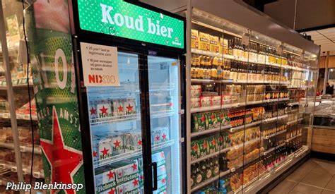 荷兰消费者与市场管理局(ACM)对超市食品价格展开全面调查,重点分析食品定价结构、利润率及价格差异,旨在揭示价格攀升的原因并优化食品市场的公平性和透明度。本文深入探讨调查背景、重点领域及其对消费者和市场的潜在影响。
