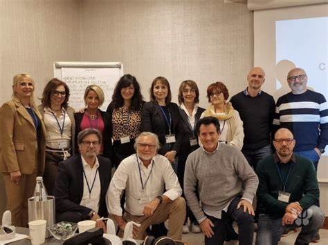 深入解析塞雷尼奥地区焦虑症心理治疗的现状与方法,介绍多位资深心理学家,帮助焦虑患者了解专业治疗资源并寻求有效帮助。文章涵盖焦虑症的表现、治疗途径及当地心理健康服务的实用信息。
