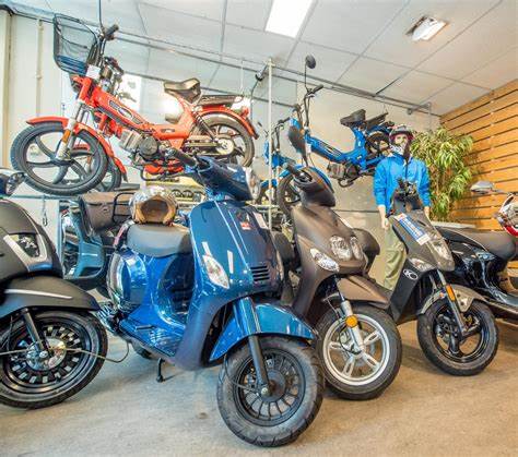 深入解析自行车、助动车与踏板车的多样类型、配件和维修服务,帮助两轮爱好者全面了解市场,选择最适合自己的车辆与配件,提高出行体验。本文覆盖品牌推荐、配件选择、维护技巧及购买建议,助力打造完美的两轮生活方式。
