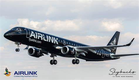深入探讨南部非洲最值得信赖的全服务航空公司FlyAirlink,了解其独特的运营优势、服务品质以及为区域航空运输带来的重要影响。

